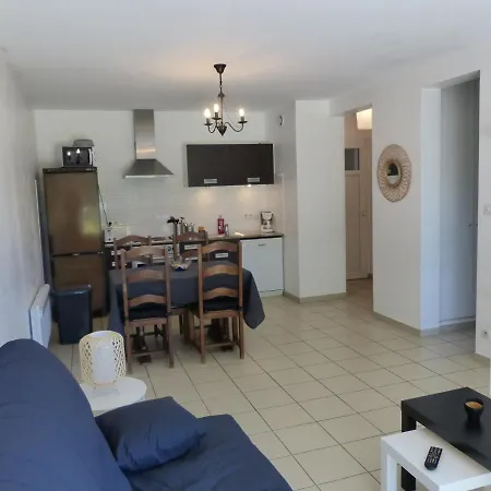 Entre Centre Et Plages -appt De 50m2 En Rez De Jardin Pour 4 Personnes Appartamento